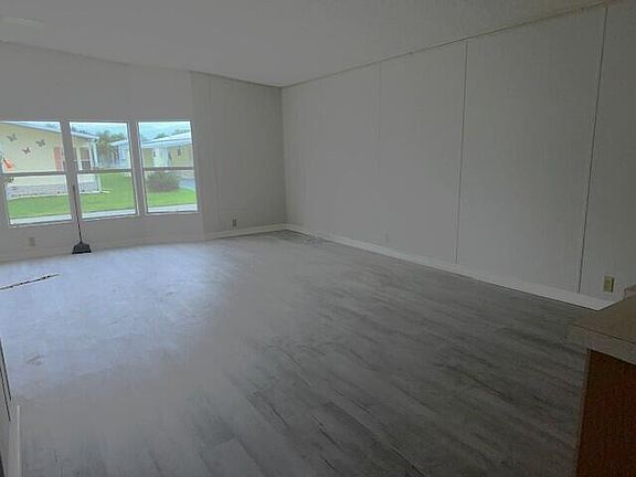 3rd image of 6516 Spanish Lakes Blvd Boulevard
