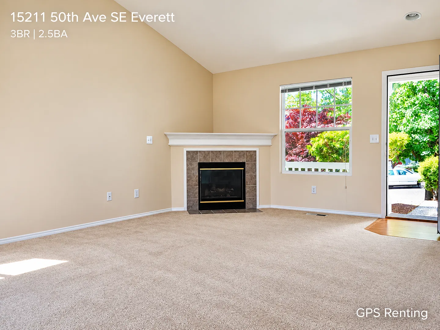 Spacious 3-Bedroom, 2.5-Bath Home in Silver Firs — Photo 3