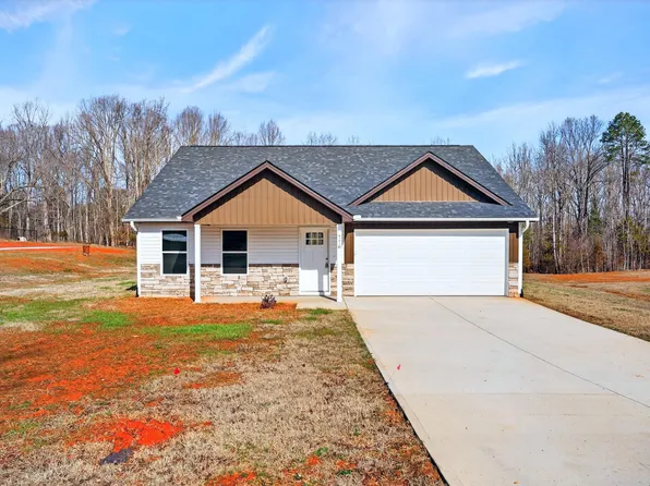 776 Darwin Rd, Gaffney, SC 29340