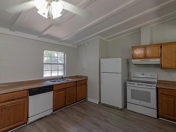 5th image of 2912 Regent Dr