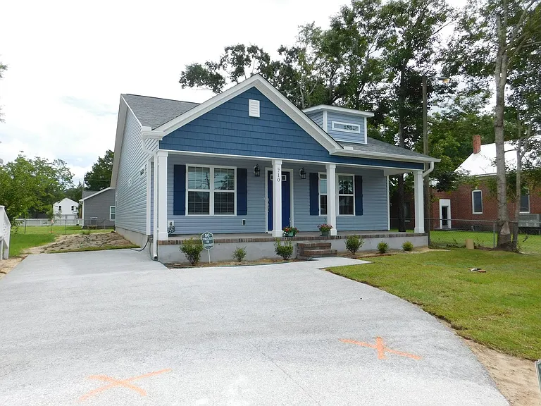 710 N B St #B — Photo 2