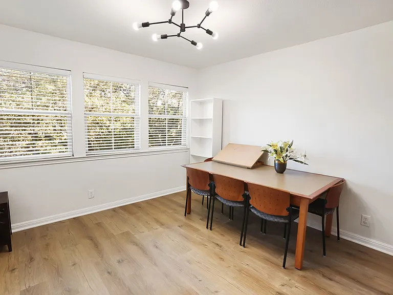 2911 Dason Ledge — Photo 30