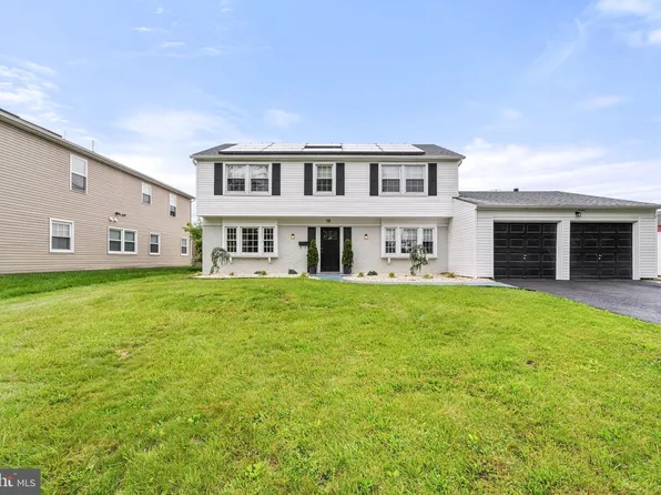 18 Endwell Ln, Willingboro, NJ 08046