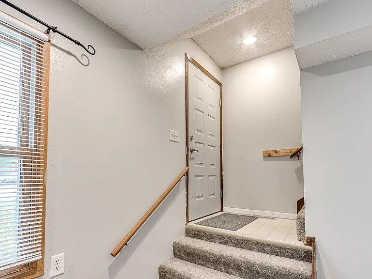 201 Wellons Dr — Photo 10