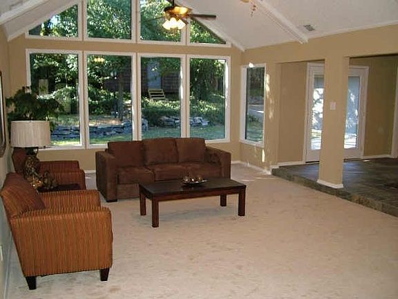 3rd image of 3513 Wingren Dr