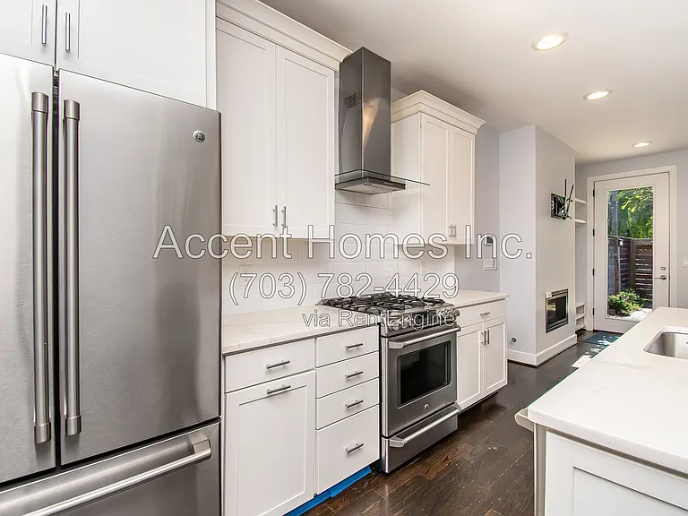 210 S Patrick St — Photo 9