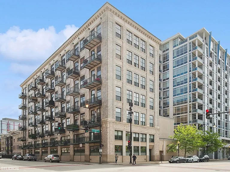 1801 S Michigan Ave #603 — Photo 2
