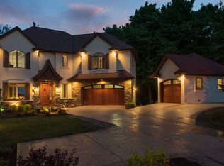 2618 Casco Point Rd, Wayzata, MN 55391