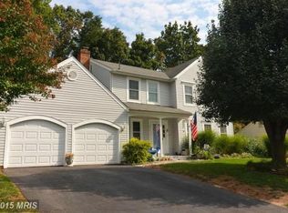 817 Potomac Ridge Ct, Sterling, VA 20164