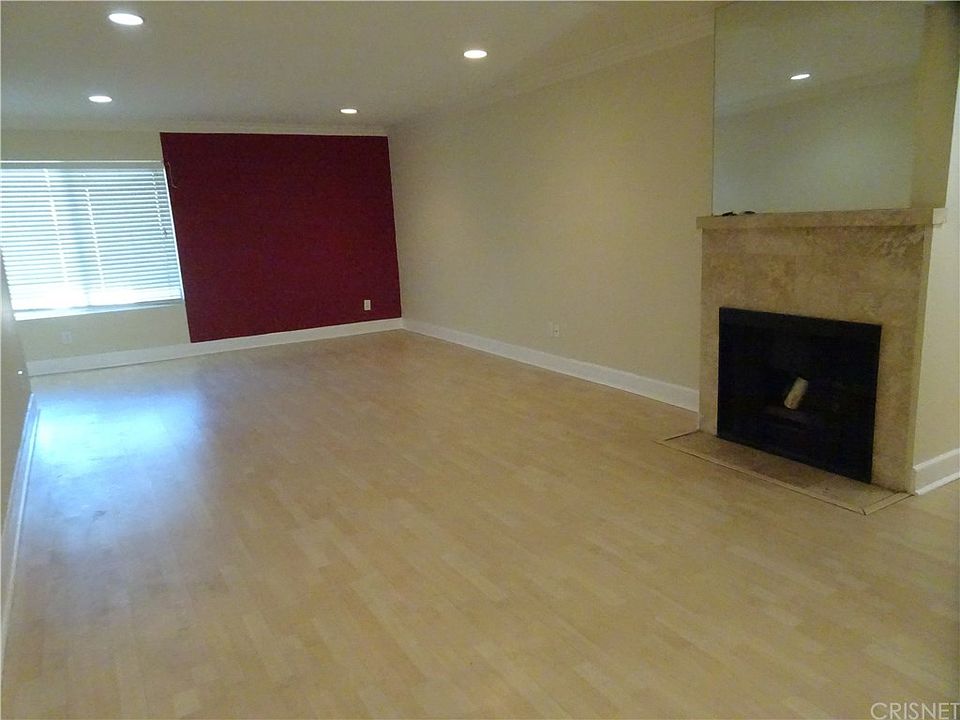 1st image of 7035 Woodley Ave Unit 209