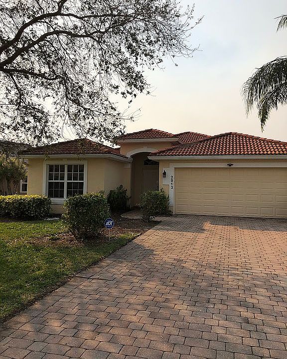 1st image of 2813 Amberwood Ln
