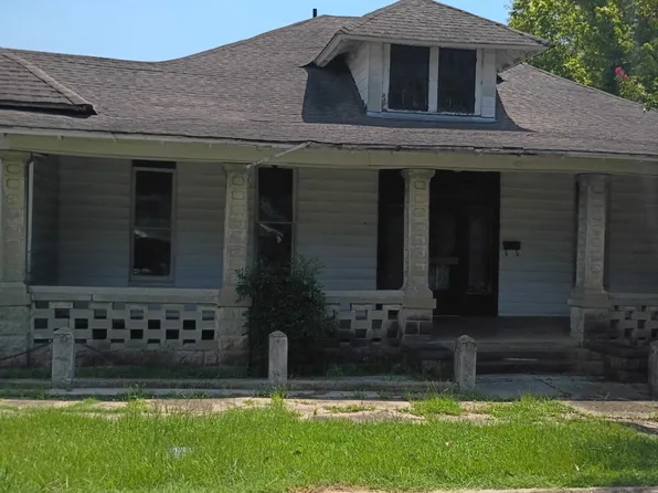 400 S Meridian St, Aberdeen, MS 39730