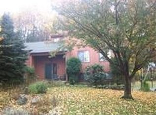 17 Lounsbury Dr, Baldwin Place, NY 10505
