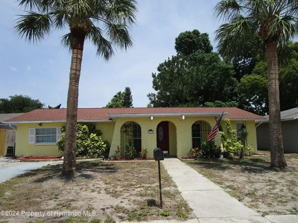 8638 Robilina Rd, Port Richey, FL 34668