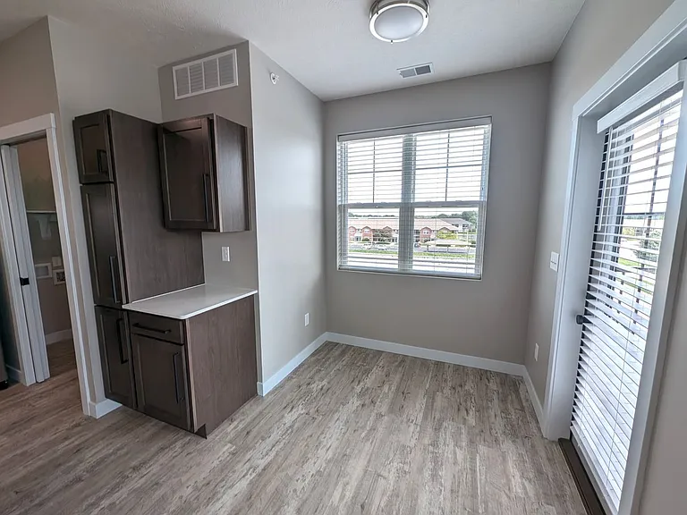 2404 Hudson Way — Photo 24