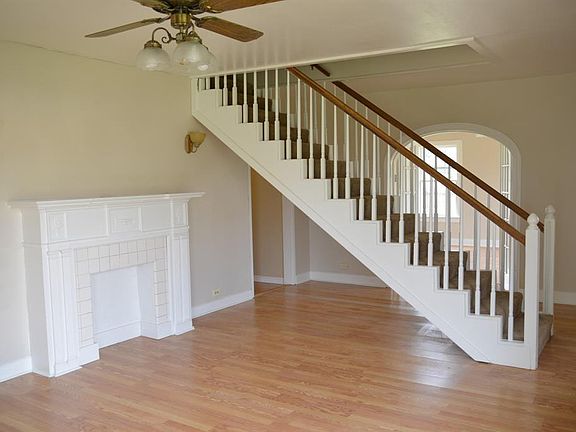 4th image of 2900 6th St