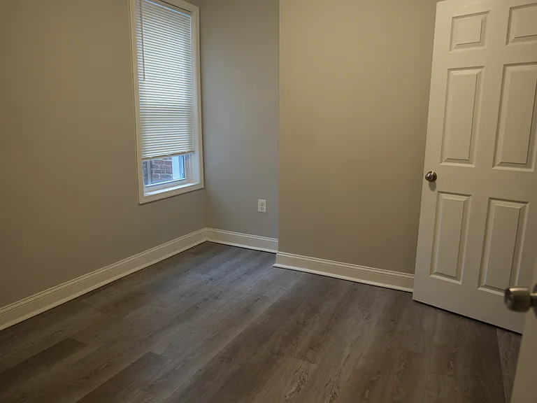 1628 N Ellamont St — Photo 15