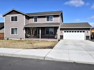 1105 NW Redwood Ave, Redmond, OR 97756