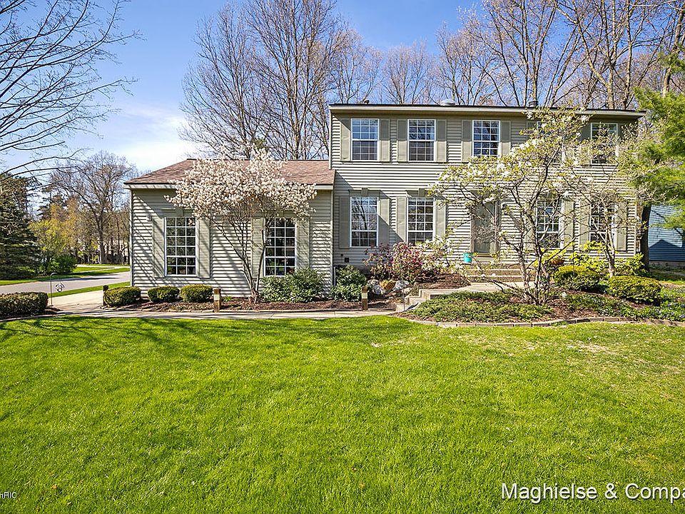 1st image of 5695 Arroyo Vista Dr NE