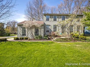 5695 Arroyo Vista Dr NE, Rockford, MI