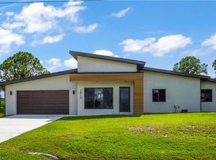 2815 45th St W, Lehigh Acres, FL 33971