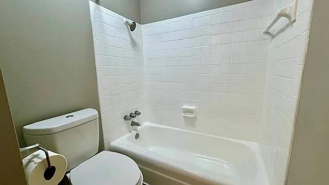 Jasper Gardens Apartments — Photo 16