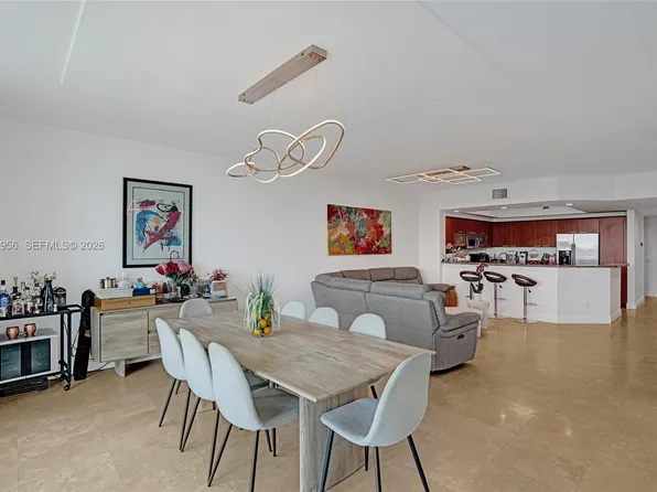 14951 Royal Oaks Ln APT 803, North Miami, FL 33181