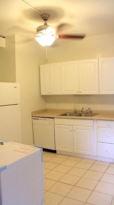 2nd image of 2206 W Cary St #B