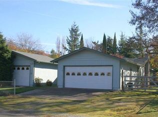 102 Elm St, Phoenix, OR 97535