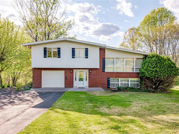 812 Yukon Rd, West Newton, PA 15089