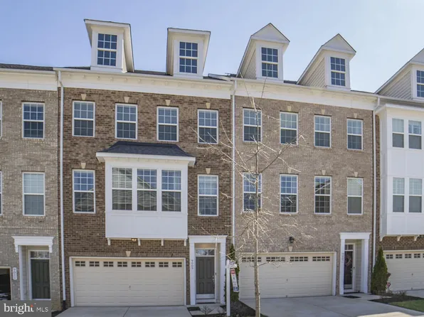 9009 Village Springs Dr, Upper Marlboro, MD 20772