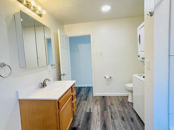 4th image of 2724 Bedford St #2