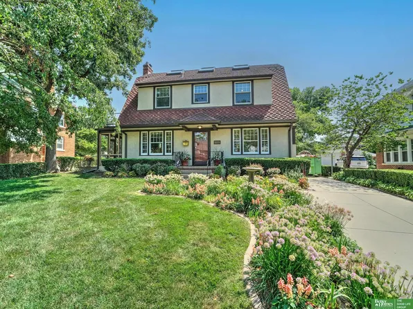 5221 Jones St, Omaha, NE 68106