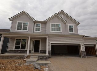 979 Heimat Haus Dr, Grove City, OH 43123