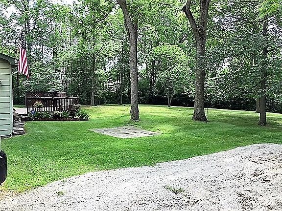 3rd image of 22987 W Thirteen Mile Rd