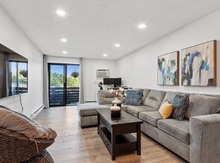 1205 Grafton St APT 26, Worcester, MA 01604