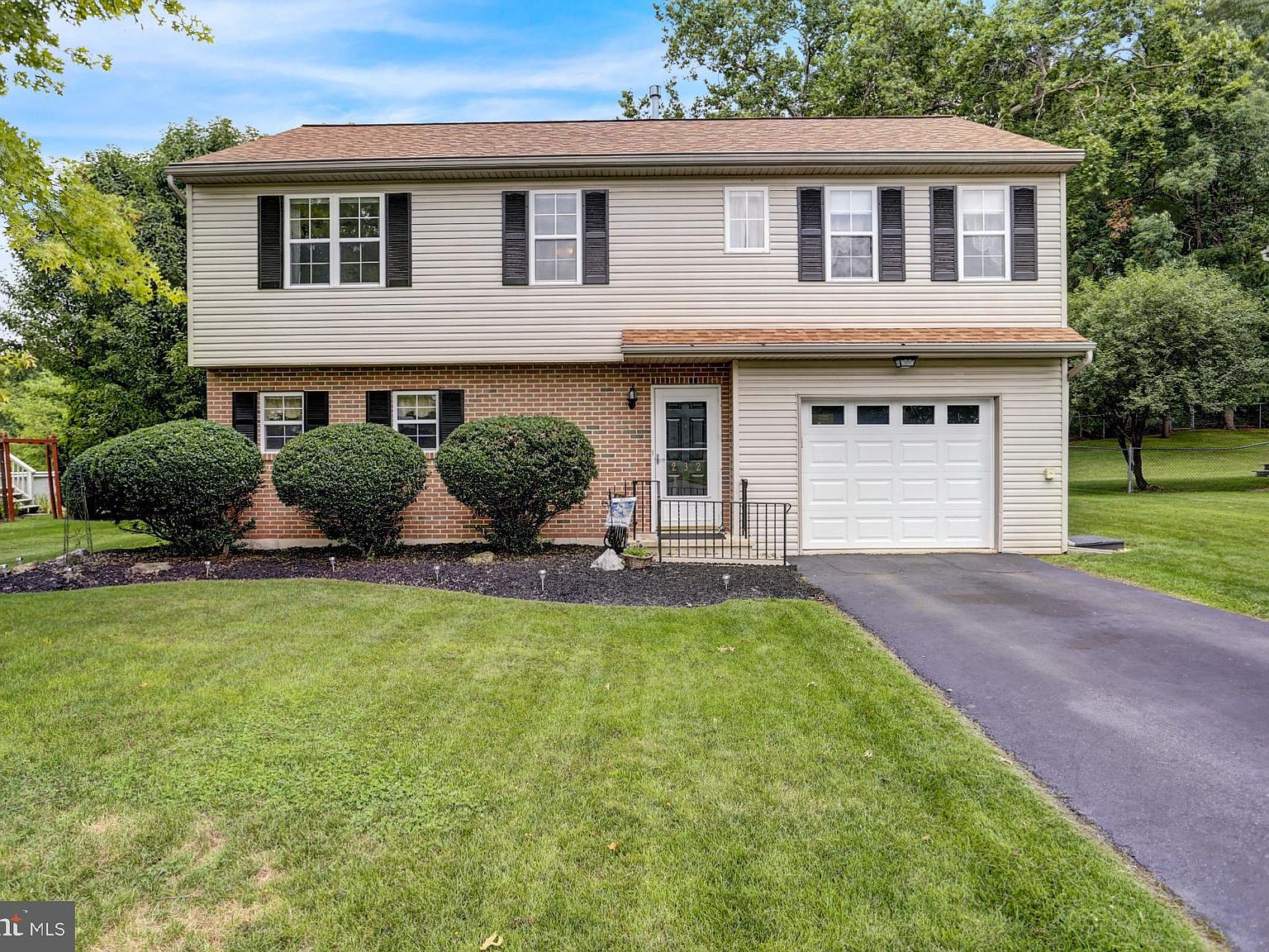 232 Longleaf Dr, Blandon, PA 19510 Zillow