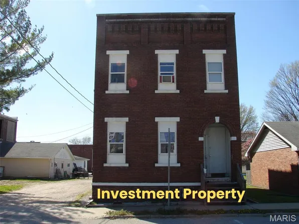 111 N Poplar St, Mount Olive, IL 62069