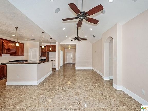 5th image of 231 Kashmuir Pl