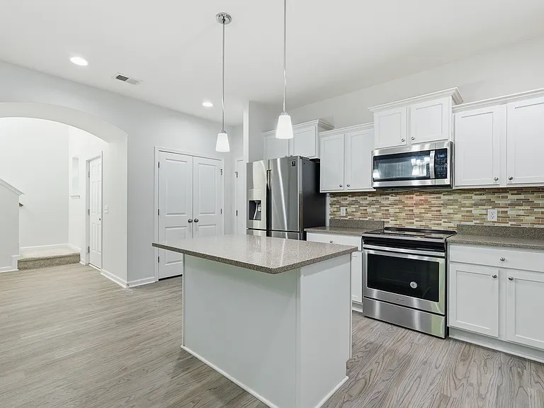 17 Crown Ct — Photo 6