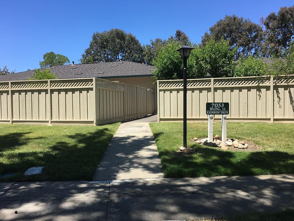 1st image of 7053 Rainbow Dr