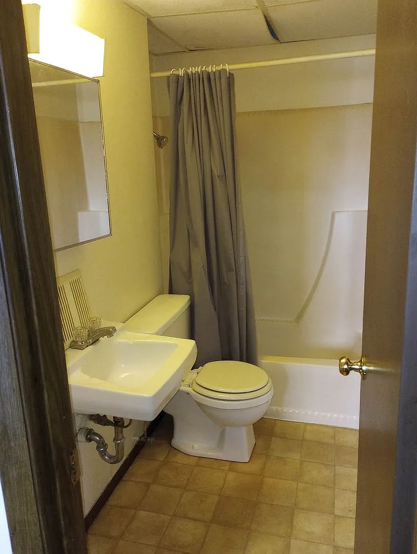 3625 10th St 16 Unit — Photo 3