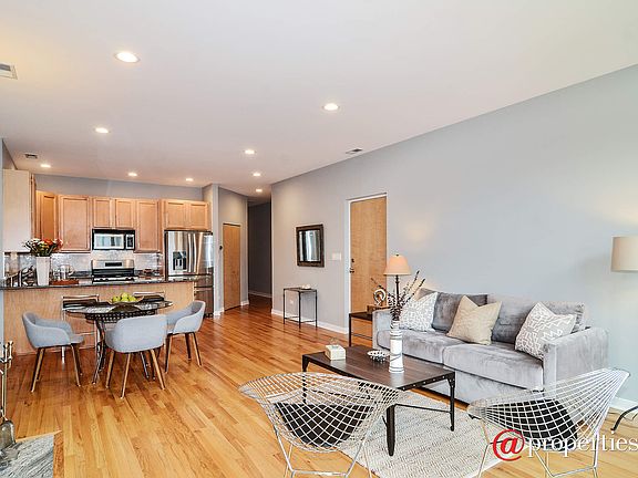 Living Room / Dining Room