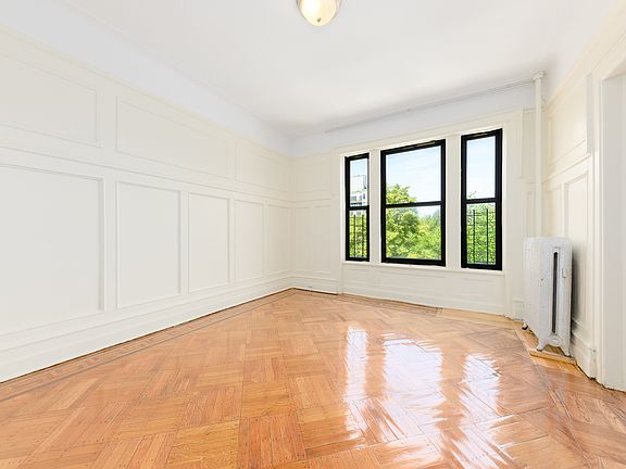 2nd image of 352 Eastern Pkwy APT 3J