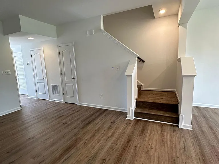 65 Melsonby Dr — Photo 7