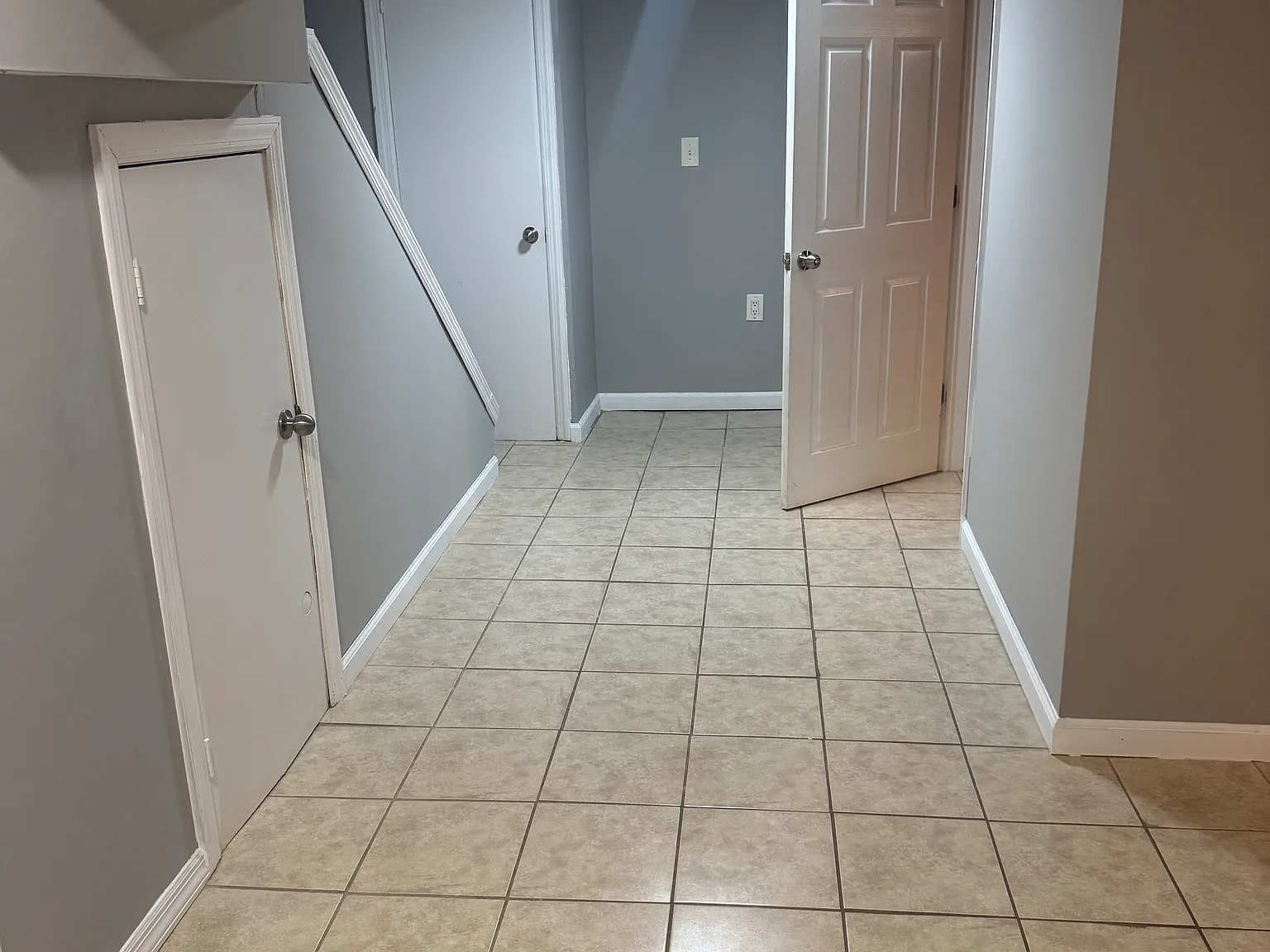 40 Hillside Ave — Photo 3