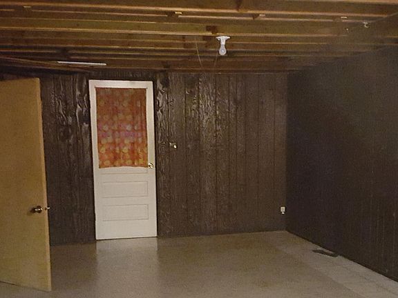 Walk out Basement