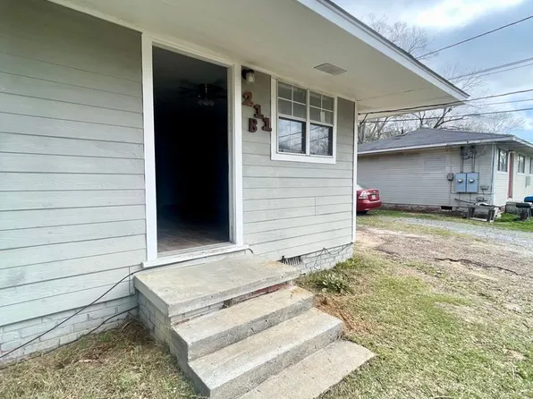 211 Harrell St #B, Brandon, MS 39042