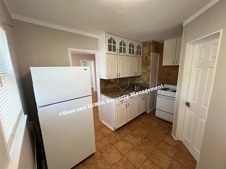 1009 Turner St #3 — Photo 9