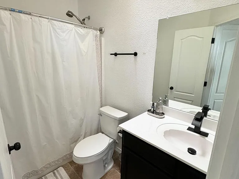 12808 Luis Cortinas — Photo 14